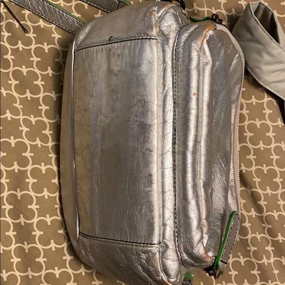 Liebeskin Berlin - Silver Purse - Picture 6 of 10